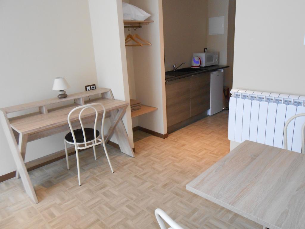 La Pause Hotell Évreux Rum bild