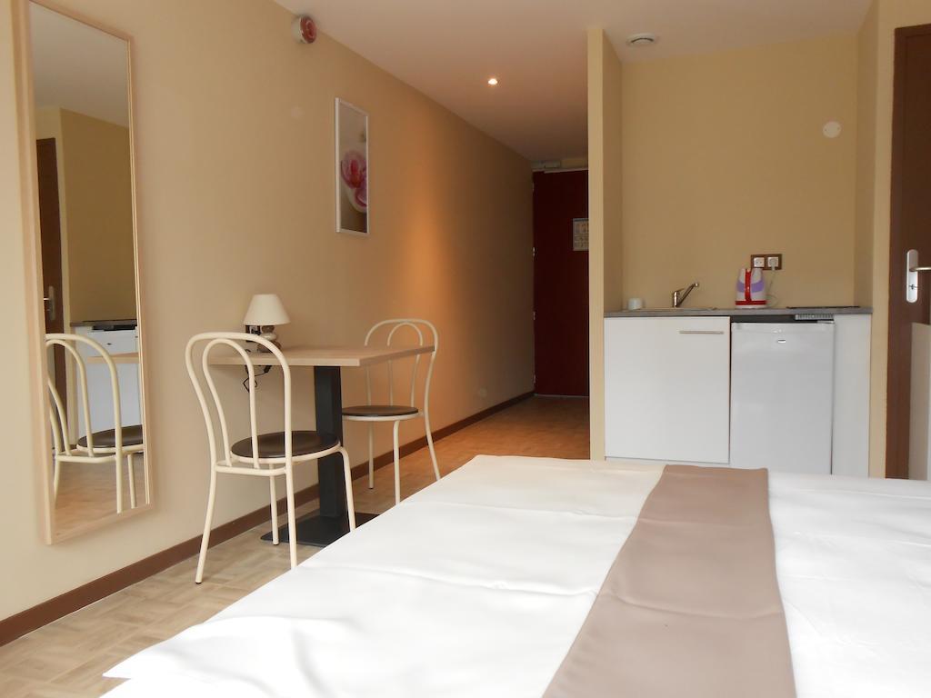 La Pause Hotell Évreux Rum bild